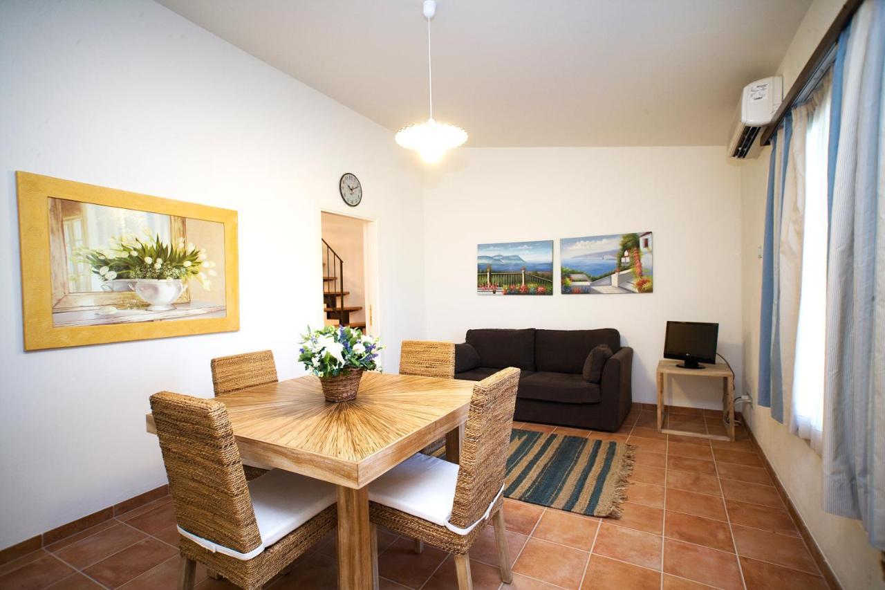 Il Baio Relais & Natural Spa Camporoppolo Luaran gambar